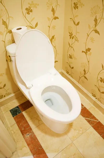 Innenraum - Toilette im Badezimmer — Stockfoto