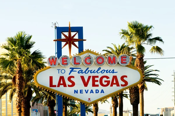 Célèbre Panneau Las Vegas Sur Une Journée Ensoleillée — Photo