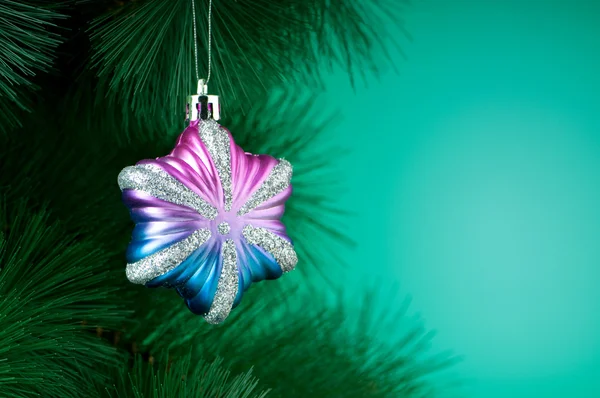 Karácsonyi dekoráció a fa - ünnep fogalma — Stock Fotó