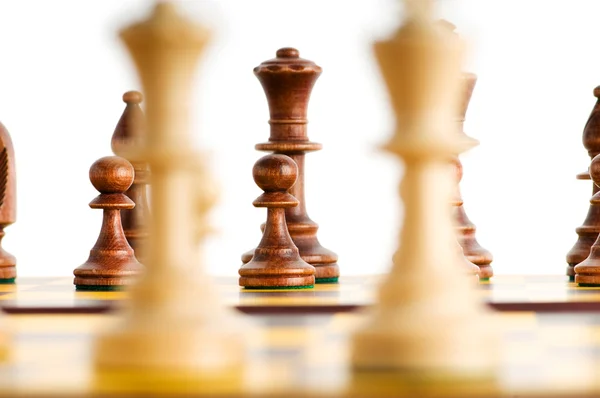 Satranç Figürleri Oyun Tahtası Üzerinde Bir Dizi — Stok fotoğraf