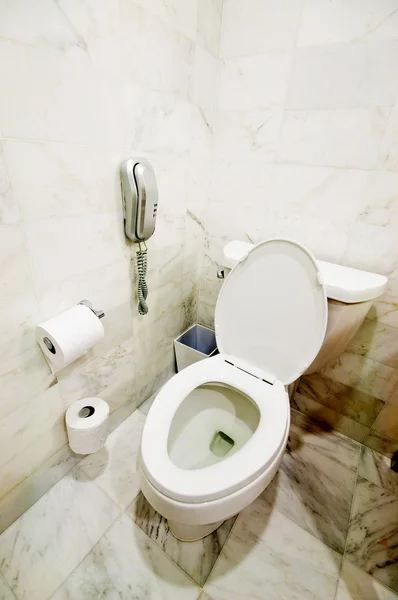 Belseje a szoba - fürdőszoba WC-vel — Stock Fotó