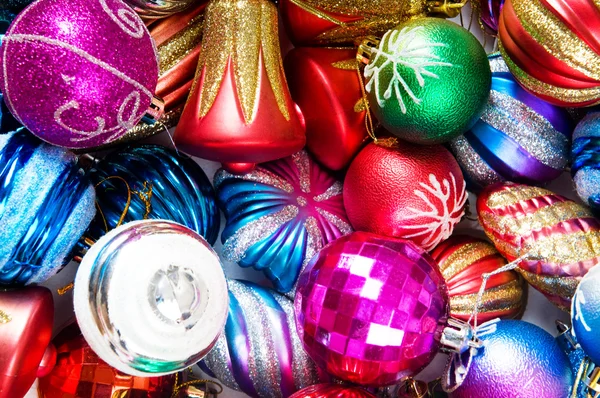 Decorațiuni colorate de Crăciun pe un fundal strălucitor — Fotografie, imagine de stoc