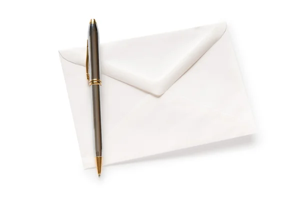 メール、白で隔離される封筒コンセプト — ストック写真