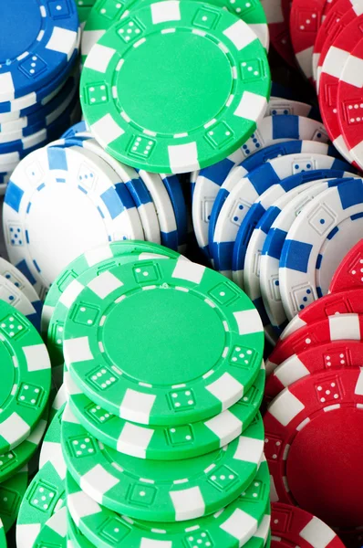 各种赌场筹码-赌博概念的堆栈 — 图库照片