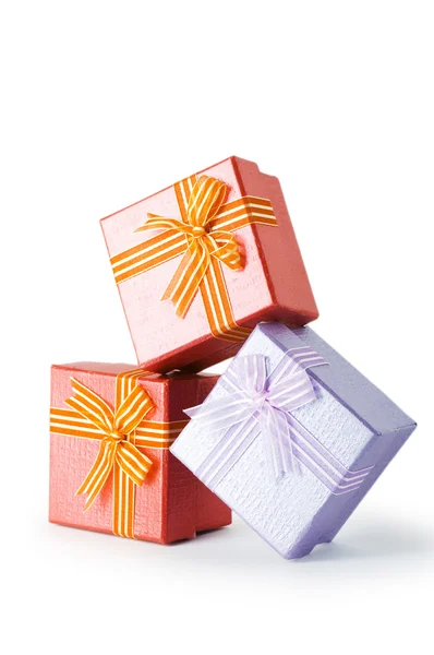 흰색 배경에 분리되어 있는 선물 상자 — 스톡 사진