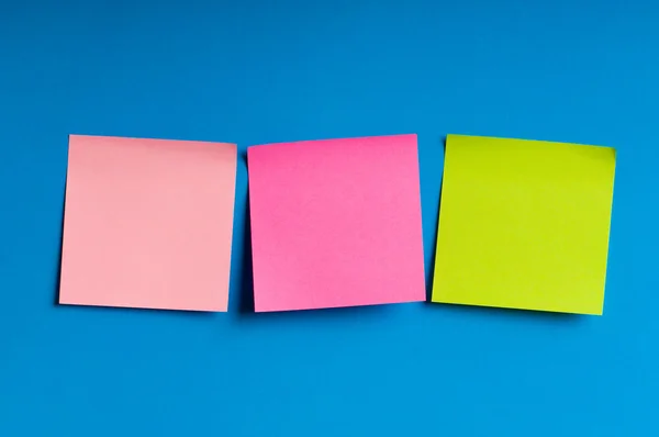 Notas Recuerdo Sobre Papel Colores Brillantes —  Fotos de Stock