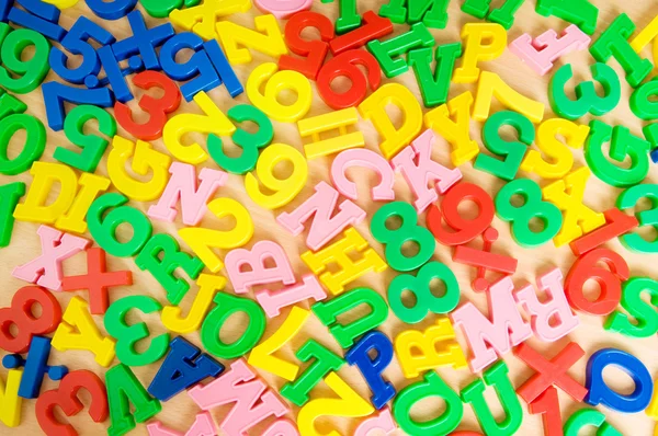 Niños Letras Dígitos Sobre Mesa —  Fotos de Stock