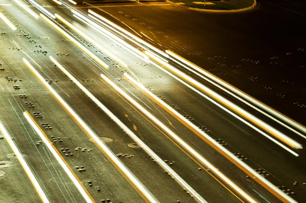 Beweglicher Verkehr Und Ampeln Abend — Stockfoto