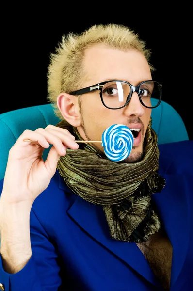 Άνθρωπος με μπλε σακάκι σε γυρίσματα studio — Φωτογραφία Αρχείου