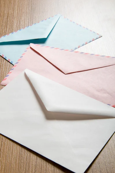 Concepto Correo Con Muchos Sobres Sobre Mesa —  Fotos de Stock