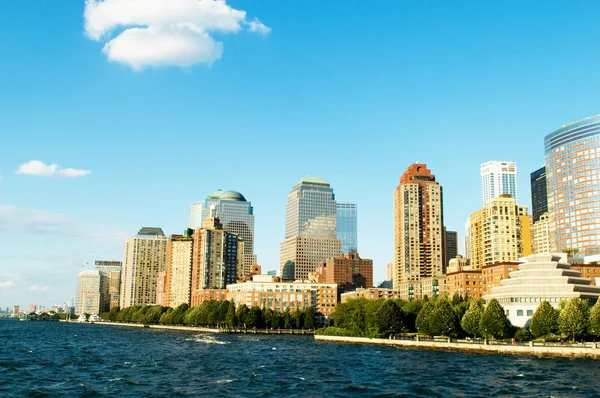 New York panorama de la ville avec de grands gratte-ciel — Photo