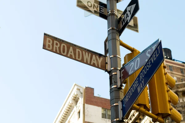 Híres Broadway Utca Utaló Jelek Belvárosában New York — Stock Fotó
