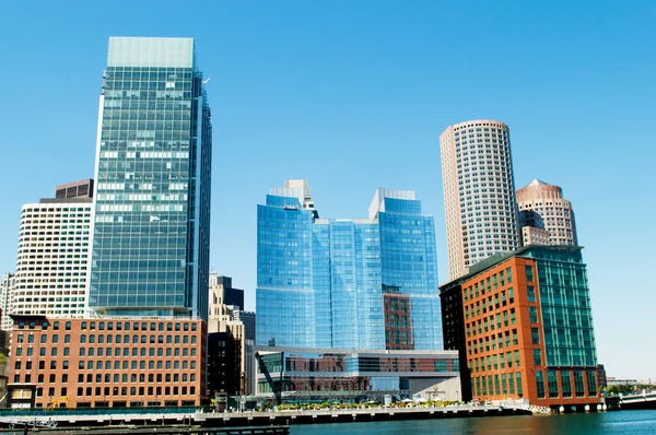 Boston şehir - Eylül 7 - panorama gökdelenler ile — Stok fotoğraf