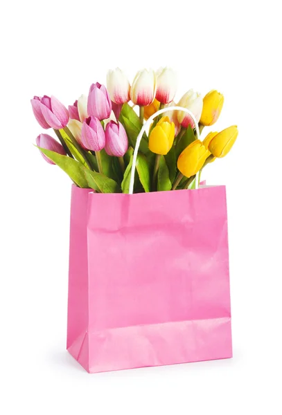Tulipanes en bolsa aislada en blanco — Foto de Stock