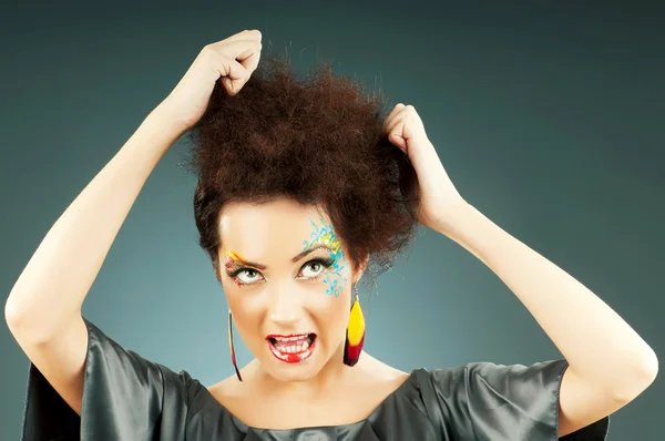 Attraktive Frau mit stylischem Make-up — Stockfoto