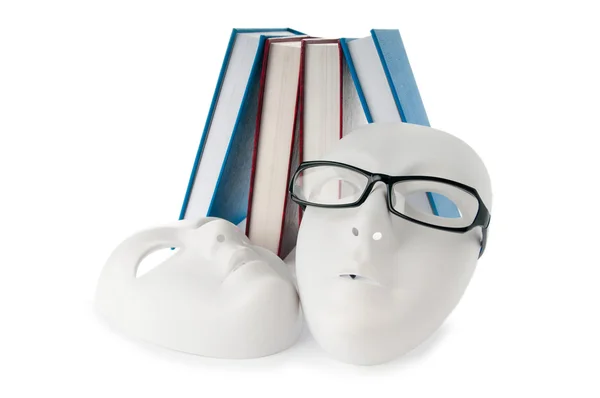 Conceito de leitura com máscaras, livros e óculos — Fotografia de Stock