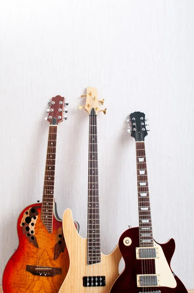Μουσικό έννοια με ξύλινα κιθάρα — Φωτογραφία Αρχείου