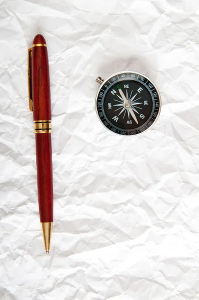 Ročník kompas na papíře v dobrodružství koncept — Stock fotografie