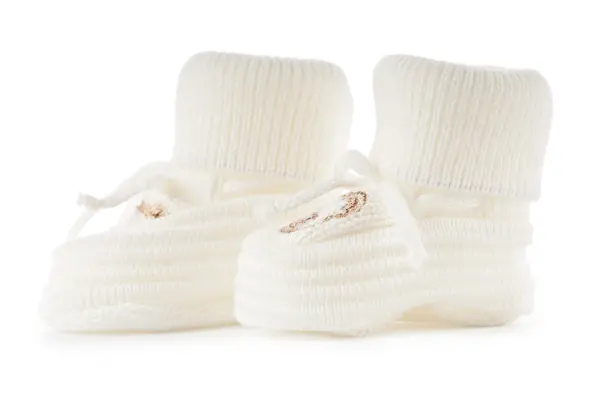 흰색 바탕에 고립 된 길 쌈 한 아기 신발 — 스톡 사진