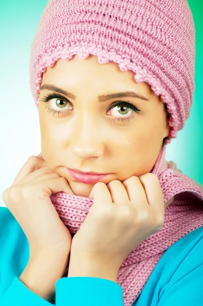 Nice looking woman in the warm clothing — Stock Photo, Image
