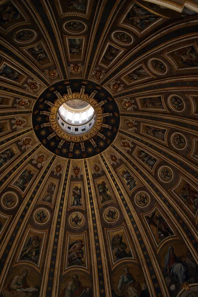 Фрески Куполе Собора Святого Петра — стоковое фото