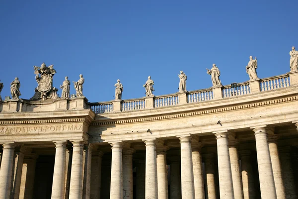Скульптури святих у Ватикані — стокове фото