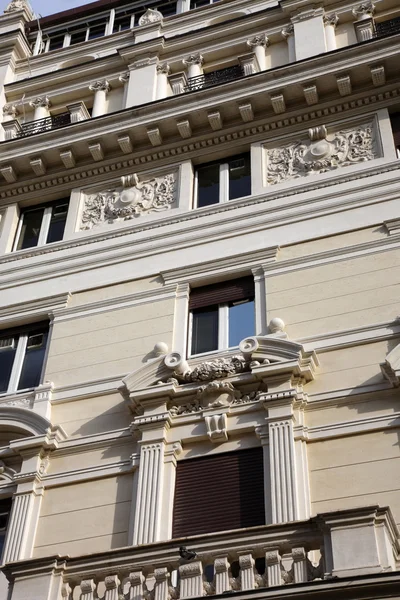 Facade Old Apartment House Rome — Stock Photo, Image