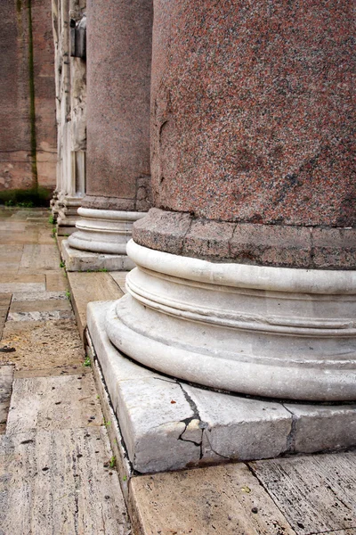 Foundation Old Column Stone Floor — Stock Photo, Image