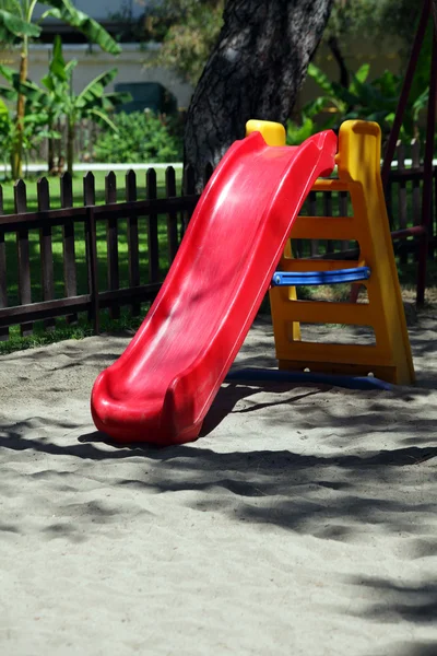 Kinderspielplatz Park Auf Gelbem Sand — Stockfoto