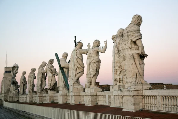 Esculturas de santos no Vaticano — Fotografia de Stock