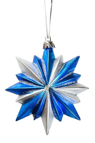 Beyaz bir arka plan üzerinde izole mavi Noel yıldızı — Stok fotoğraf