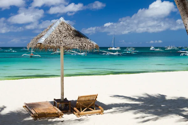 Vacaciones perfectas en playa tropical — Foto de Stock
