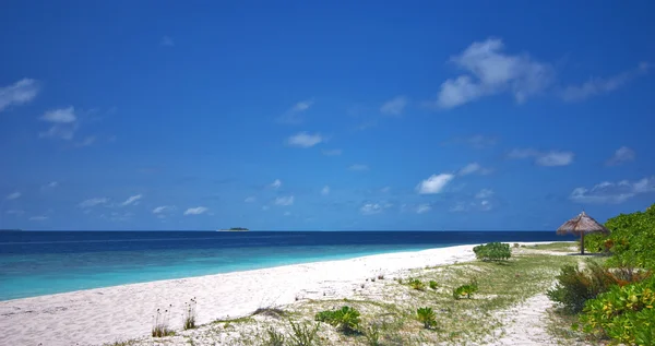 Τρομερή Θέα Της Παραλίας Τροπικό Νησί — Φωτογραφία Αρχείου