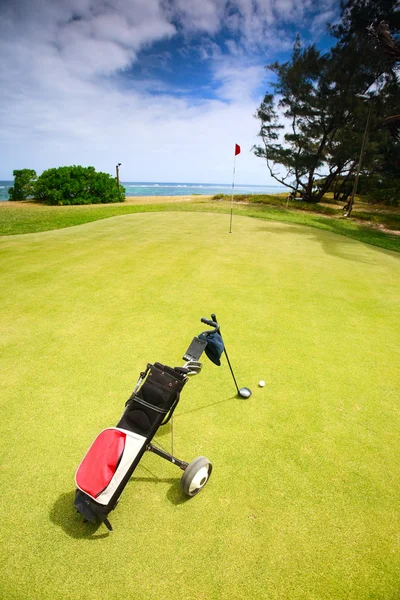 Kıyı golf sahası — Stok fotoğraf