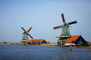 zaanse Schans'a, Hollanda içinde pitoresk yel değirmeni