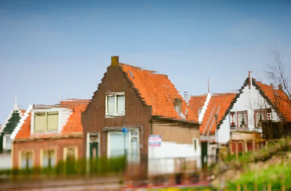 Reflexão Campo Holandês Água Tomado Aldeia Volendam Países Baixos — Fotografia de Stock