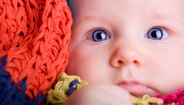 Portrait Bébé Fille Trois Mois Avec Grands Yeux Bleus — Photo