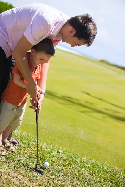 Обучение гольфу — стоковое фото