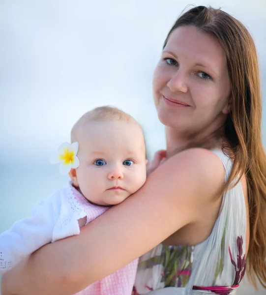 Happy Young Mother Daughter Vacation — Stock Photo, Image