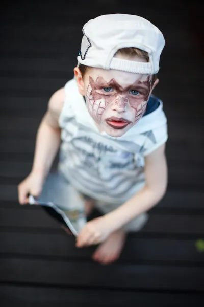 Μικρό Αγόρι Having Δικός Του Πρόσωπο Ζωγραφισμένα — Φωτογραφία Αρχείου