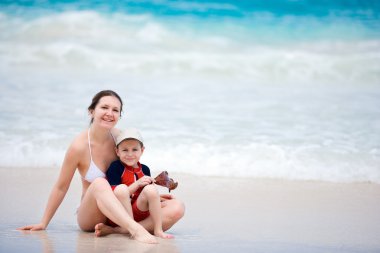 Anne ve oğlu tatil