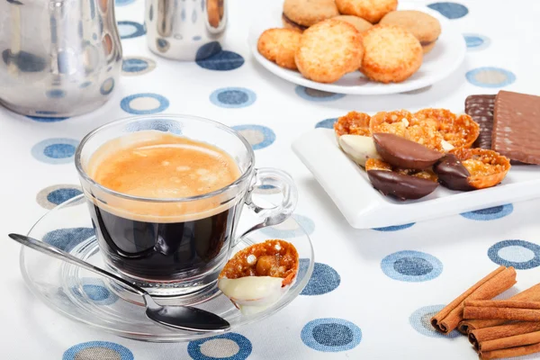 Café de la mañana y galletas — Foto de Stock