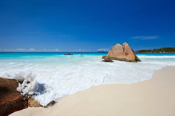 Impresionante playa tropical en Seychelles —  Fotos de Stock
