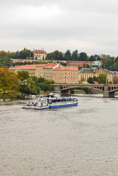 Прага осенью — стоковое фото