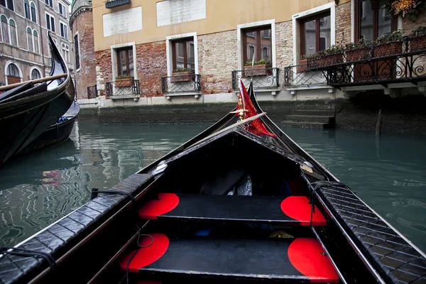 Gondola Żeglarstwo Kanał Wenecji Włochy — Zdjęcie stockowe