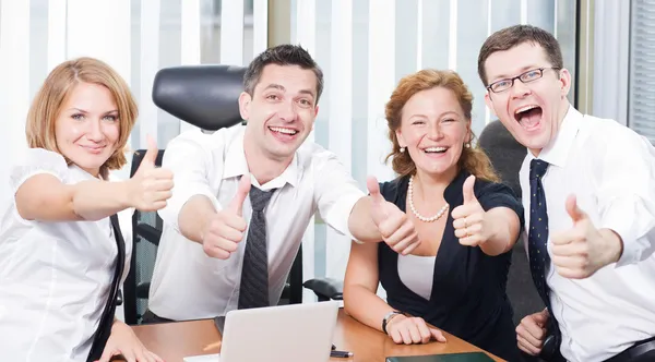 Trabajadores de oficina felices — Foto de Stock