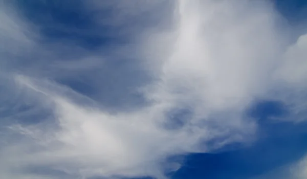 Ουρανός Και Σύννεφα — Φωτογραφία Αρχείου
