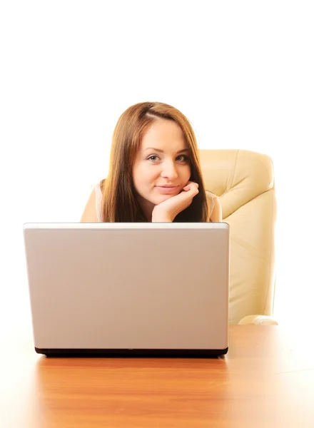 Jovem Mulher Negócios Bonita Com Laptop Isolado Sobre Branco — Fotografia de Stock