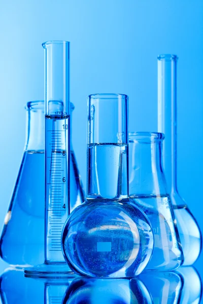 Artículos de vidrio de laboratorio — Foto de Stock