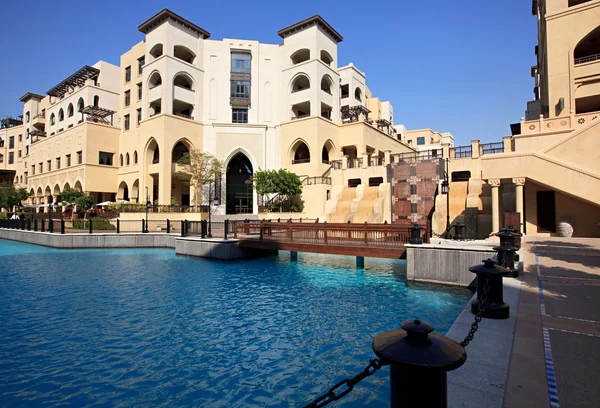 Apartamentos em Lake Burj Dubai . — Fotografia de Stock
